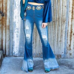 ❤️L&B Ombre Blue Distressed Flare Jeans